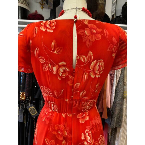 vintage 1990s sheer red silk floral dress, flutter sleeves, key hole, size 6 - Picture 7 of 10